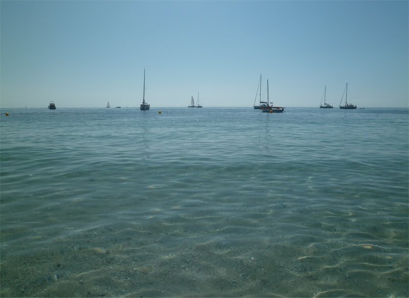 Plage des Sables rouges