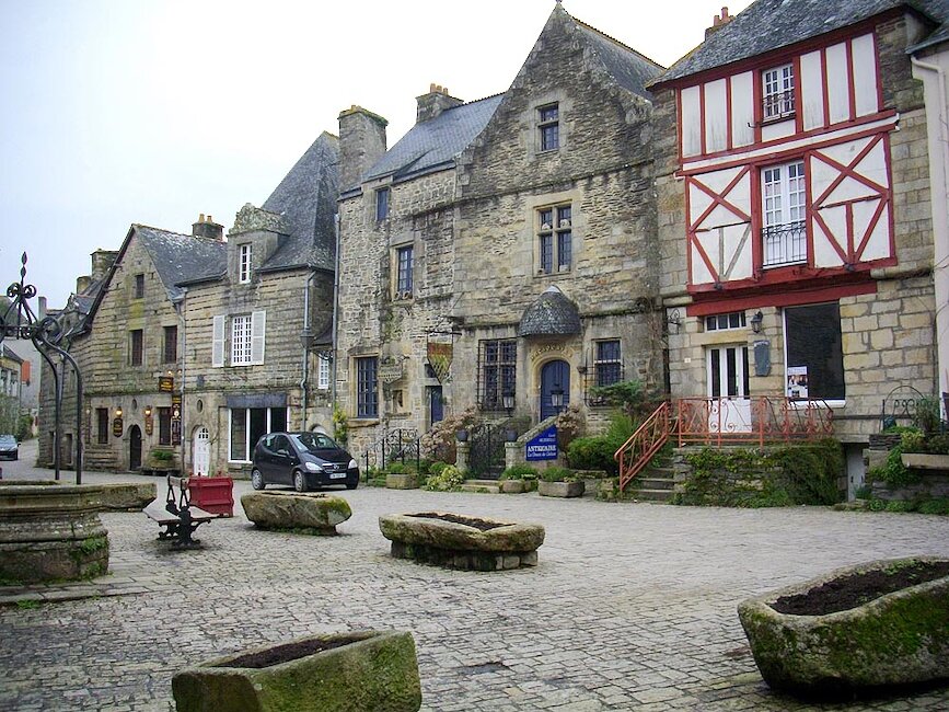 Place du Puits - Rochefort en Terre