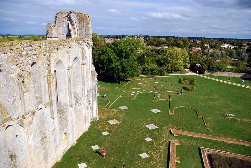 Abbaye de Maillezais