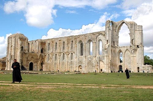 Abbaye de Maillezais