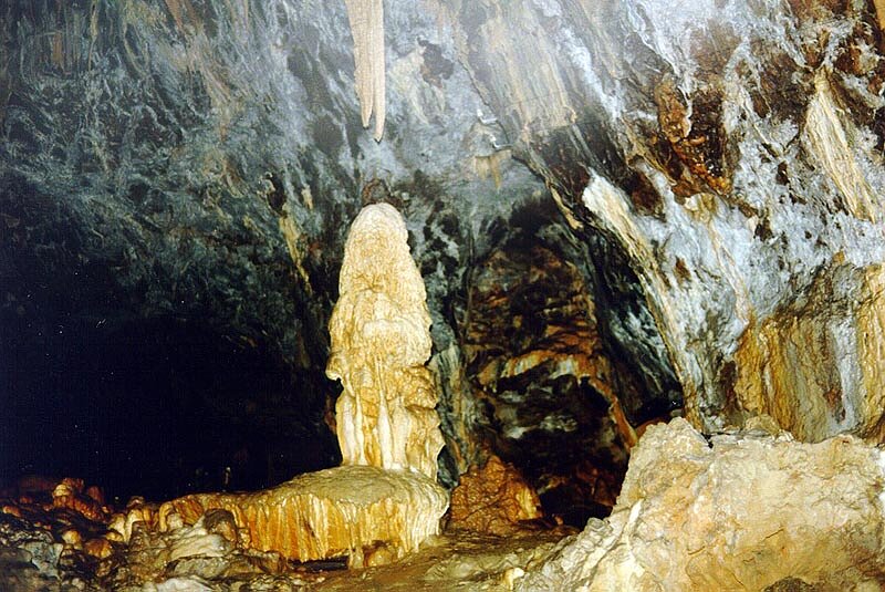 Grotte de Lombrives - La Vierge Grotte de Lombrives - La Vierge