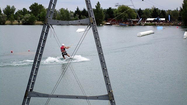 Téléski nautique - Lac de Buzerens