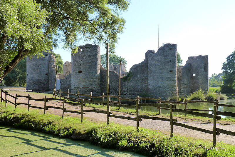 Château de Commequiers