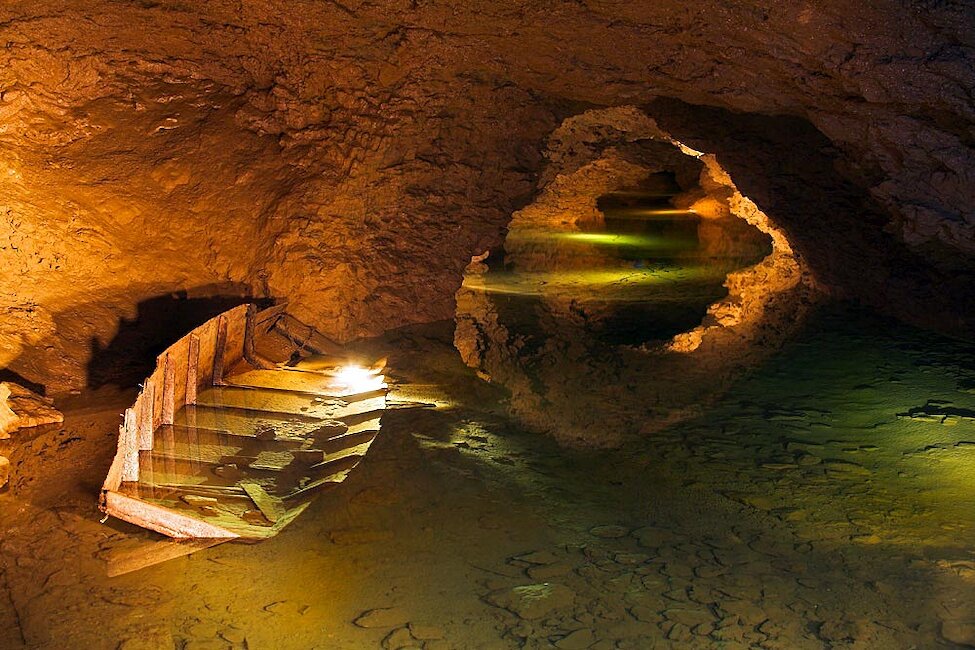Les Grottes de la Balme