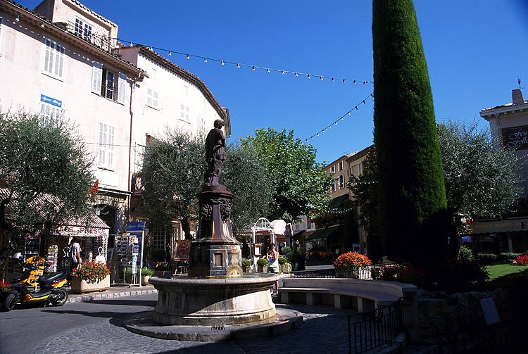 Place de Mougins
