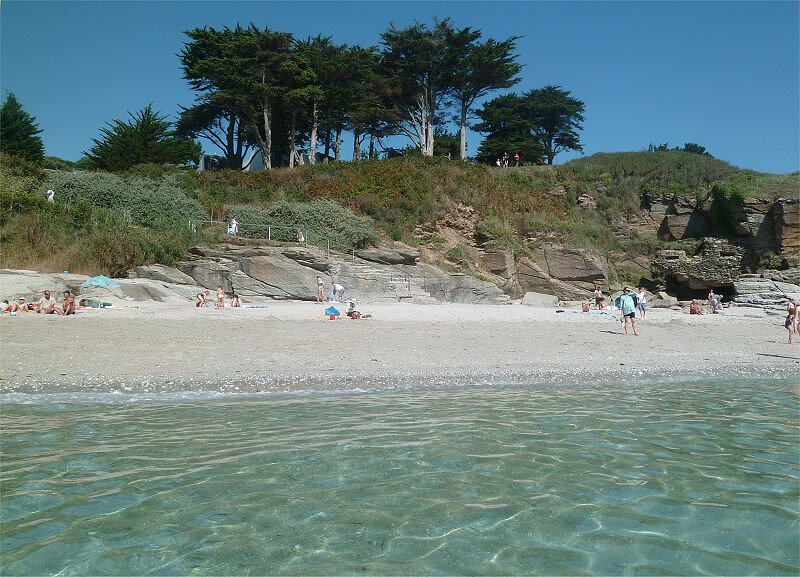 Plage des Sables rouges