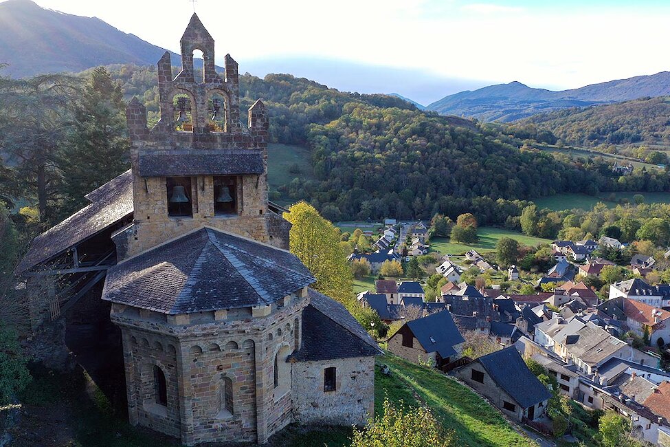 Chapelle Saint-Pierre (ou du Calvaire) Chapelle Saint-Pierre (ou du Calvaire)