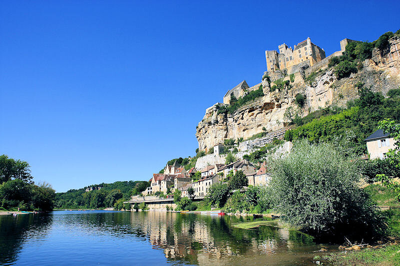 Beynac vu depuis la Dordogne