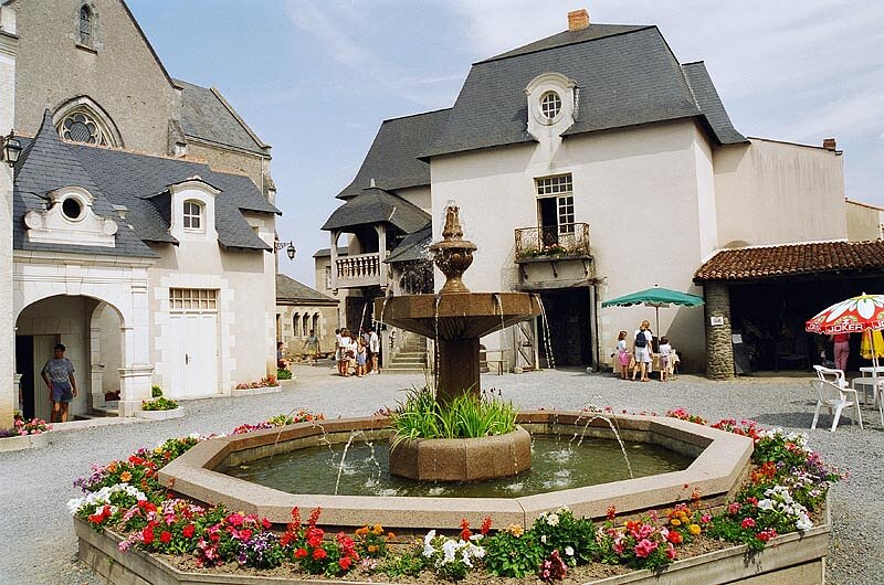 Saint-Laurent de la Plaine