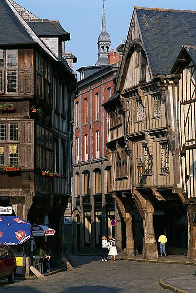 Rue de l'Apport à Dinan - Bretagne Rue de l'Apport à Dinan - Bretagne