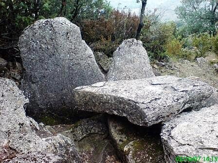 Dolmen dit Table des Morts
