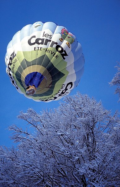 Montgolfière en hiver - Les Carroz