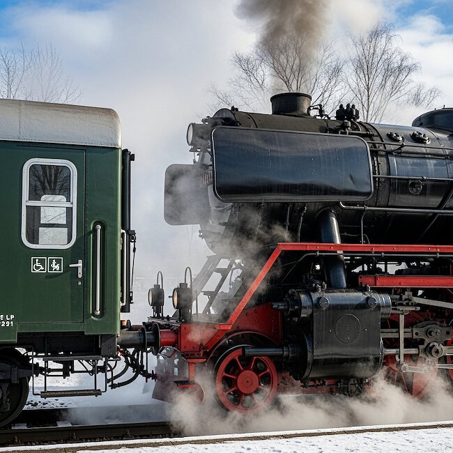 Schmalspurbahn im Zittauer Gebirge im Winter