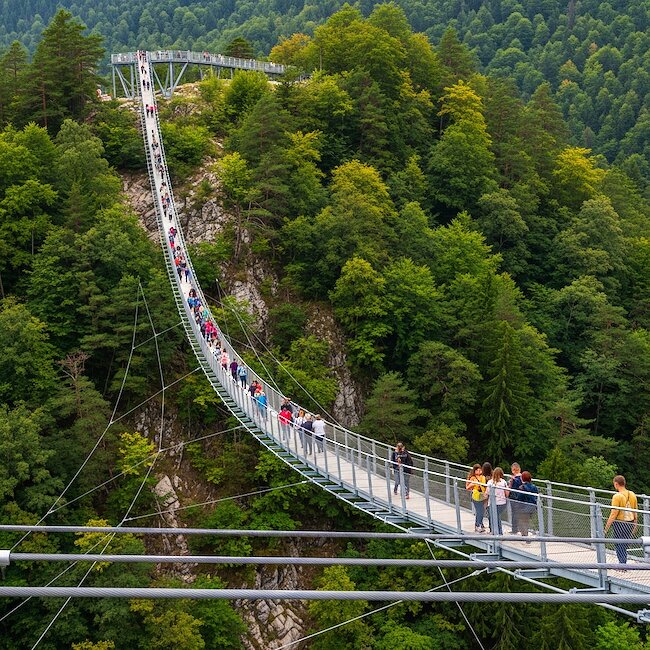 Ferienwohnung & Ferienhau  für Ihren Urlaub in Rheinland-Hängeseilbrücke Geierlay