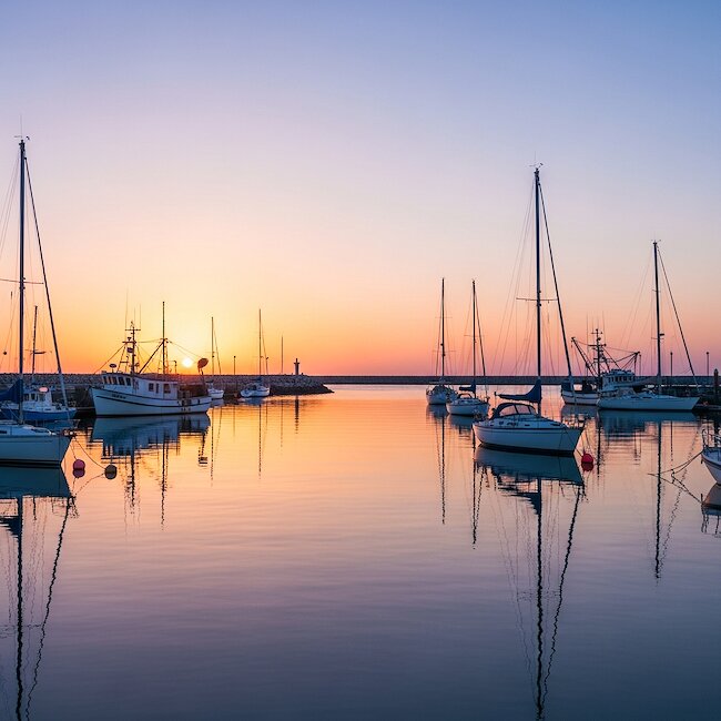 Sonnenaufgang im Fischereihafen auf Poel