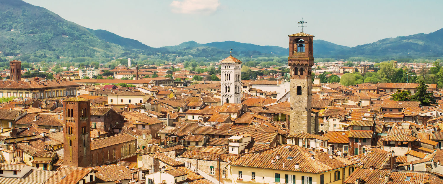 Panoramica della città. Panoramica della città.