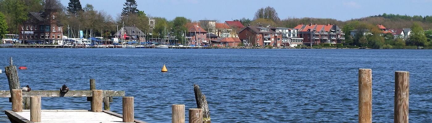 Ferienhäuser mit Seeblick in Stoltebüll