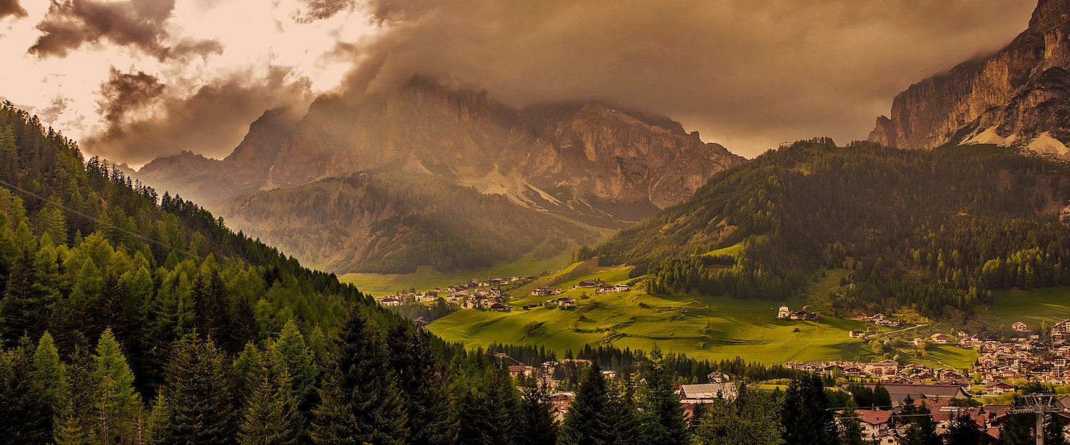 Ferienwohnungen und Ferienhäuser in Corvara