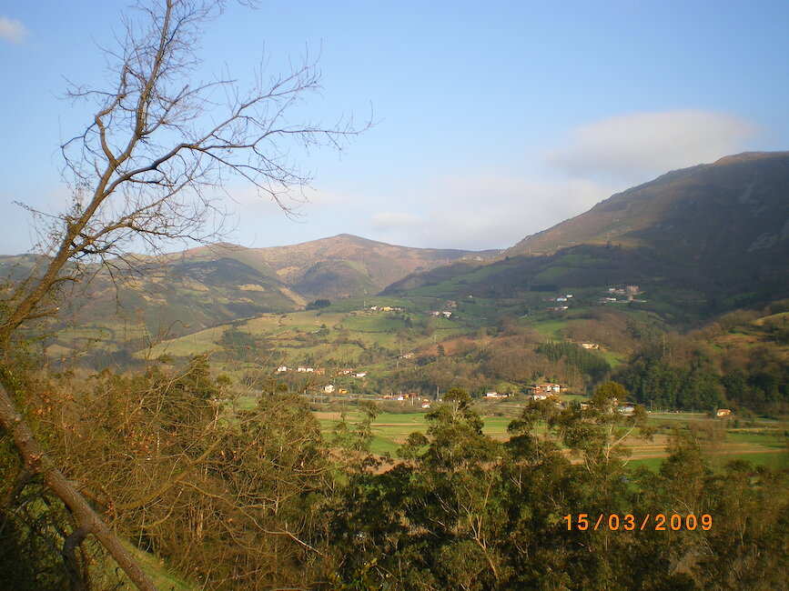 Casas rurales en Hospital (Belmonte de Miranda), Asturias