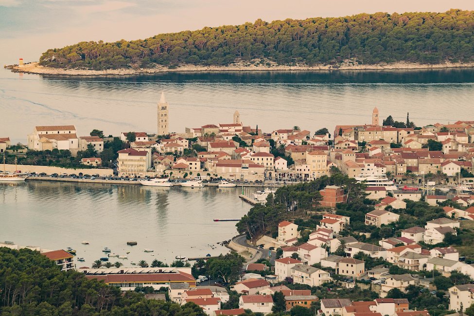 Case vacanze e appartamenti a Rab