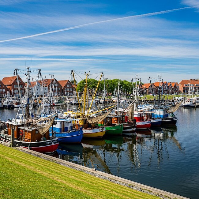Hafen von Greetsiel in Friesland