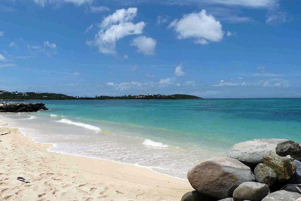 Nettlé Bay