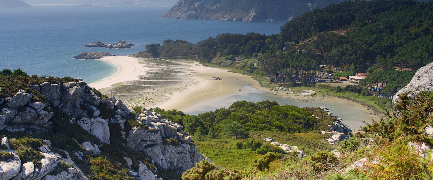 Islas Cíes en la ria de Vigo