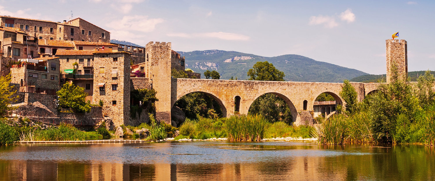 Apartamentos y alquileres vacacionales en Besalú