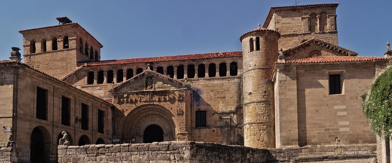 Colegiata y Claustro de Santa Juliana Colegiata y Claustro de Santa Juliana