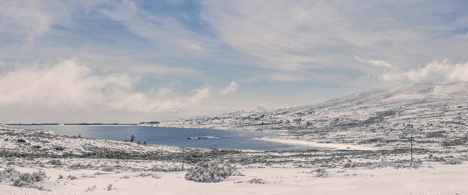 Vista da Serra da Estrela no Inverno Vista da Serra da Estrela no Inverno