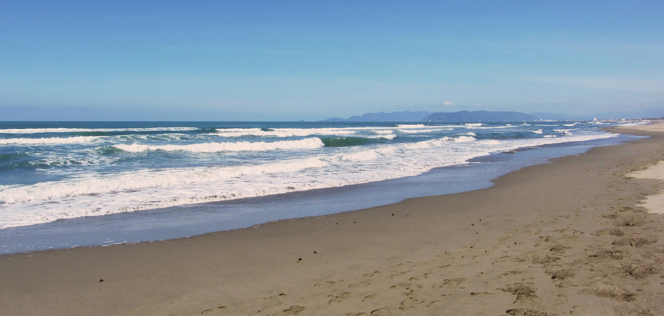 Onde spumeggianti. Onde spumeggianti.