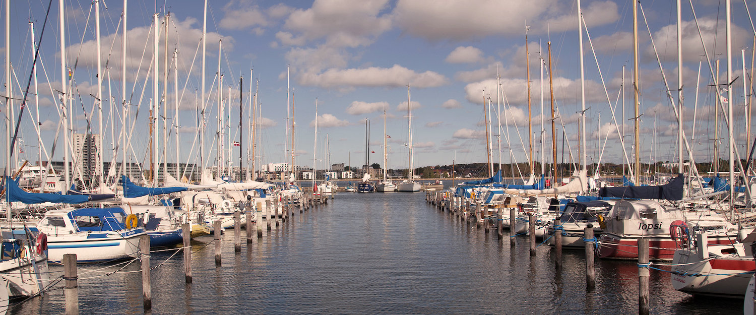 Hafen in Aalborg mit Segelschiffen Hafen in Aalborg mit Segelschiffen