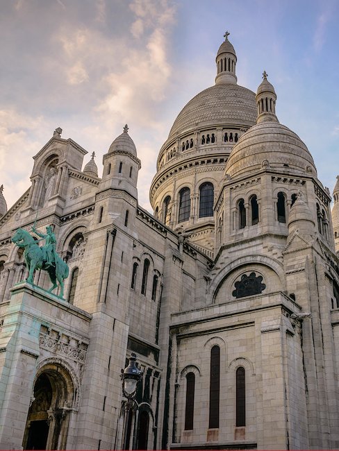 Bazylika Sacré-Cœur na wzgórzu Montmartre