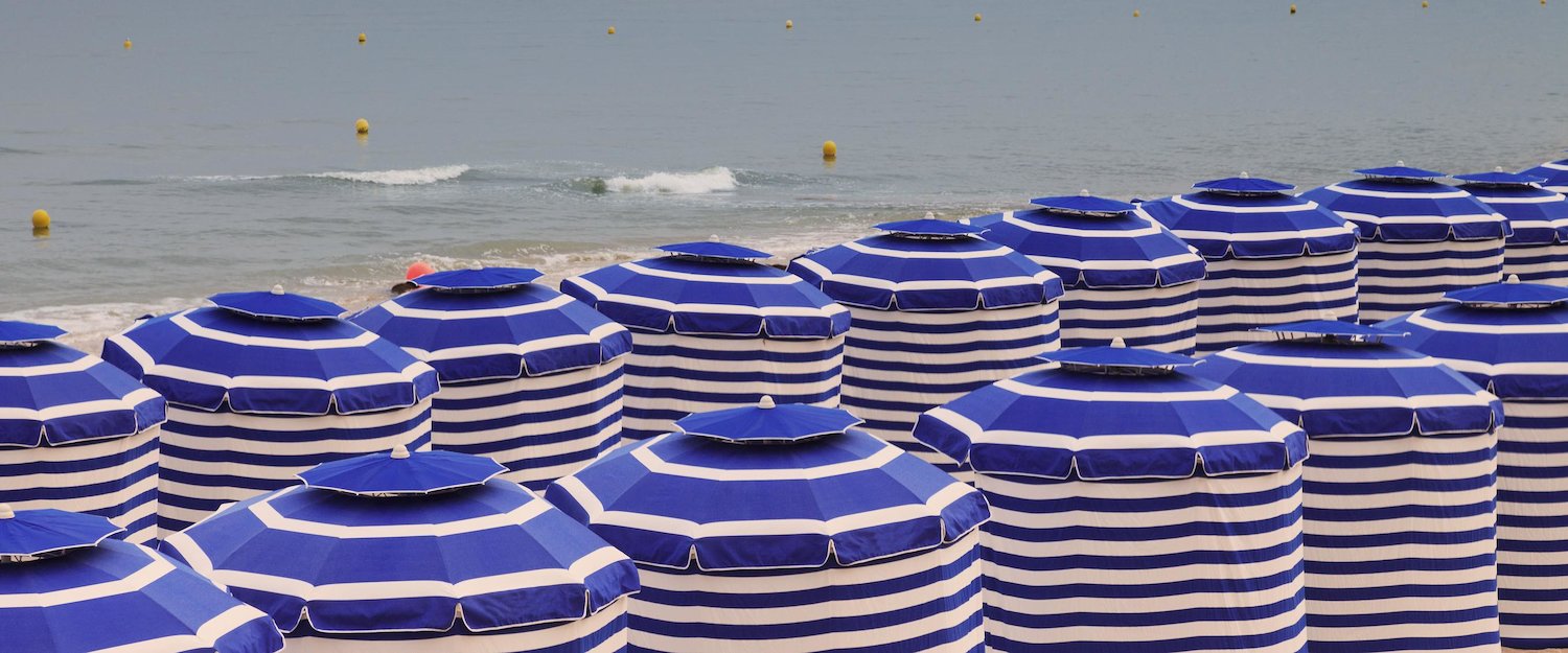 Parasole à la plage, Cabourg
