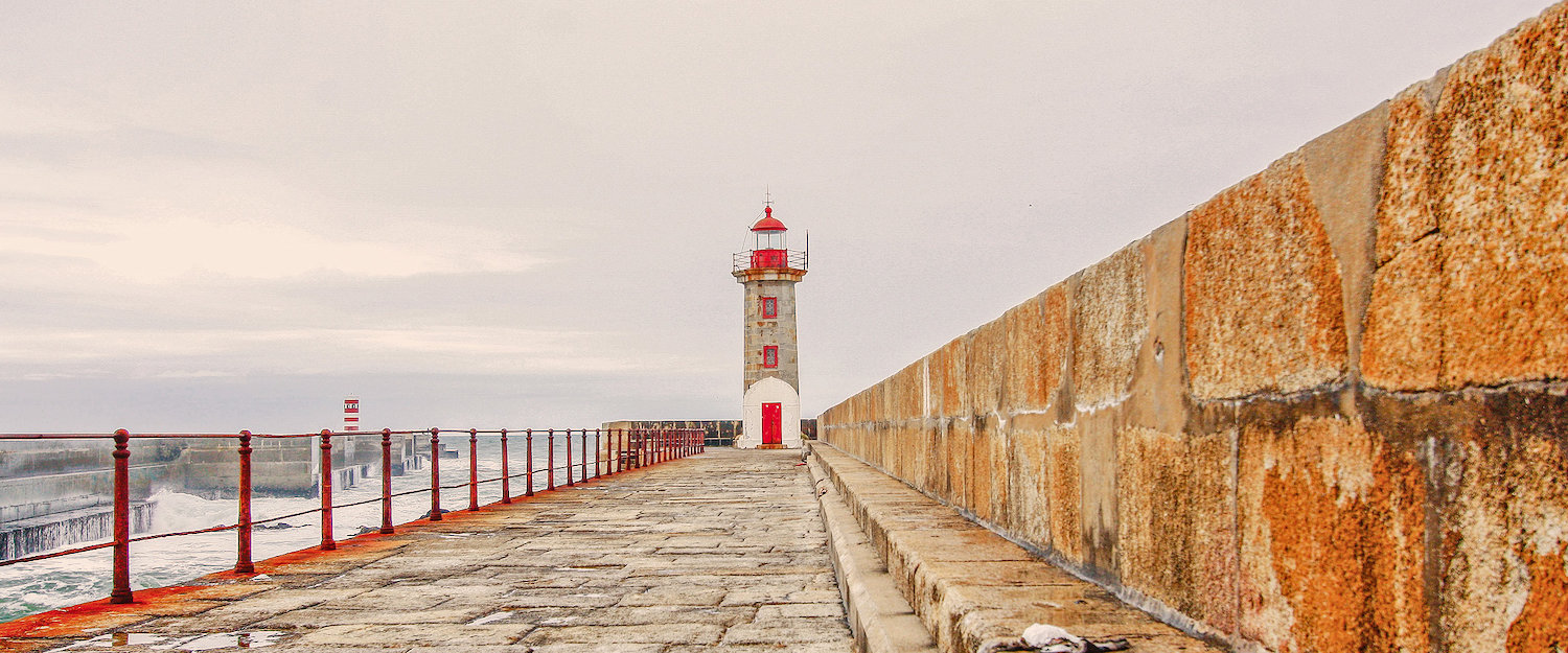 Farol na Costa Verde