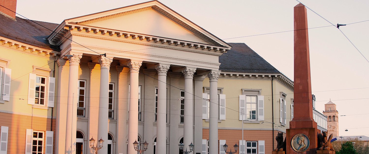 Verfassungssäule am Rondellplatz Verfassungssäule am Rondellplatz
