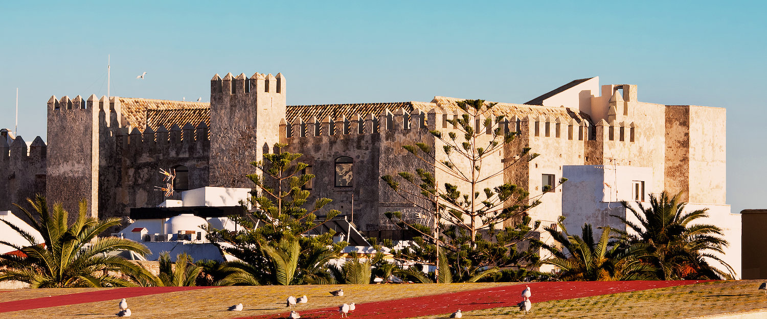 El castillo de Guzmán el Bueno El castillo de Guzmán el Bueno