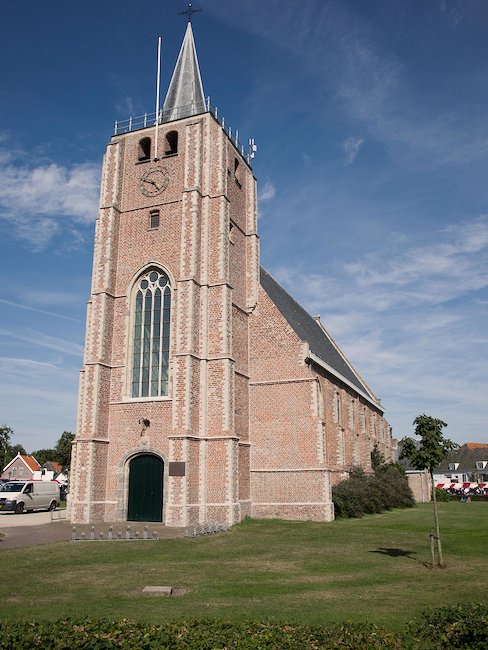 Die Kirche von Renesse ist sein Wahrzeichen