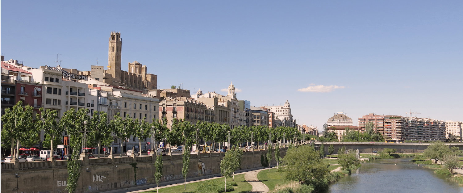 Panorámica de Lleida desde el río Segre Panorámica de Lleida desde el río Segre