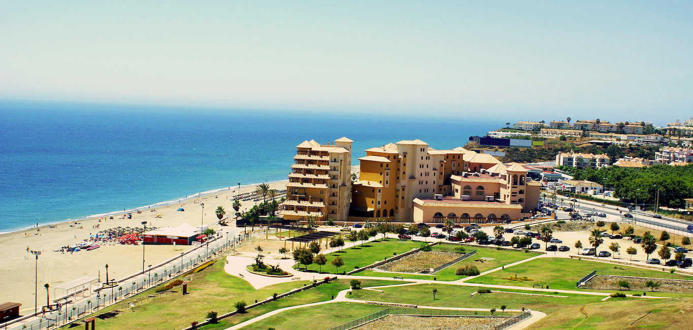 Vistas de las casas a pie de playa en Fuengirola