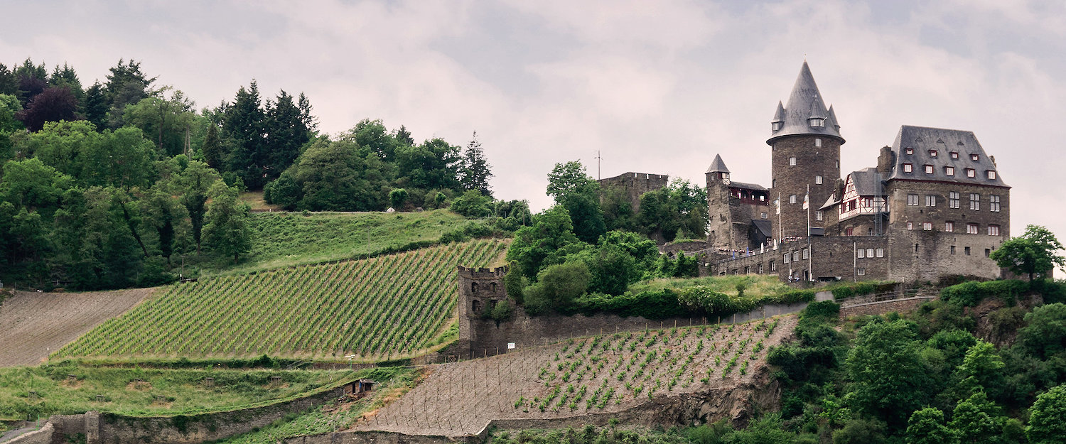 Die Höhenburg Stahleck im Mittelrheintal Die Höhenburg Stahleck im Mittelrheintal