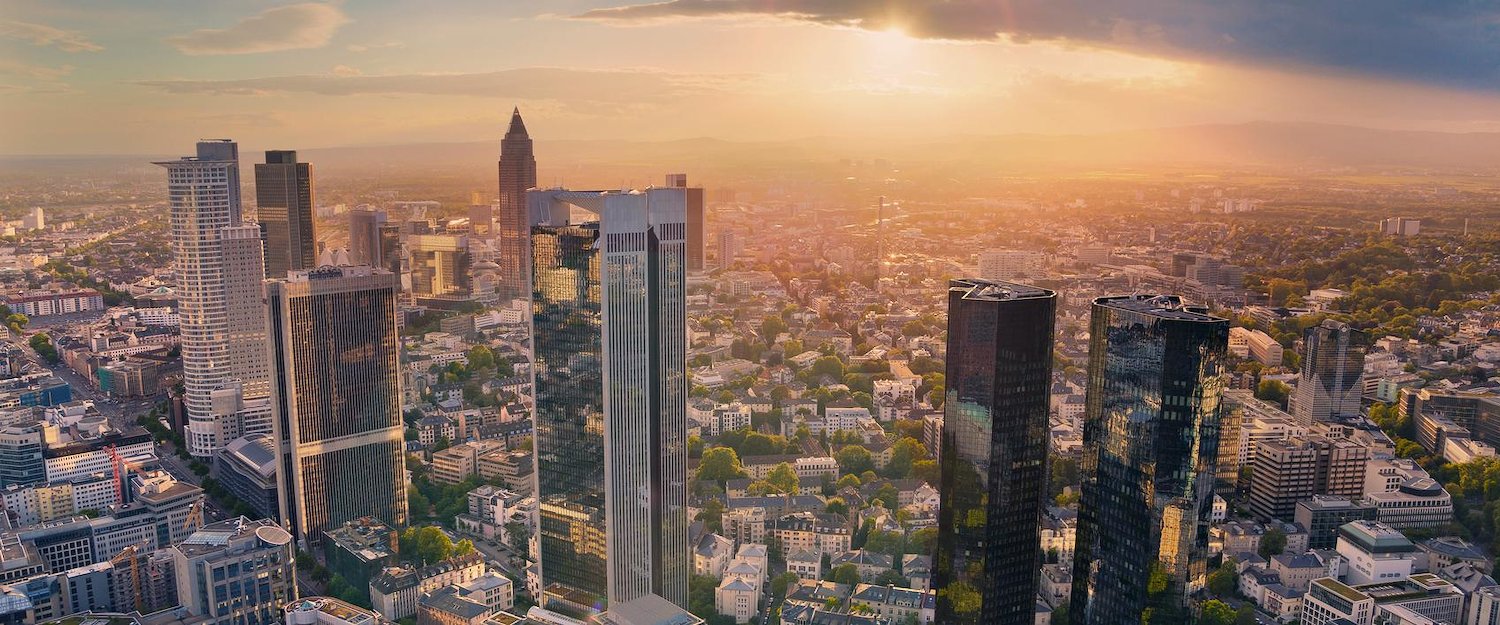 Blick von oben auf die Stadt Frankfurt
