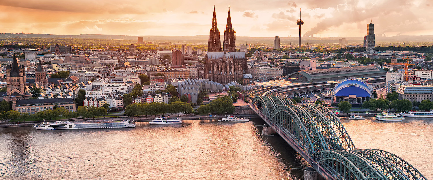 Blick auf Köln im Sonnenuntergang Blick auf Köln im Sonnenuntergang