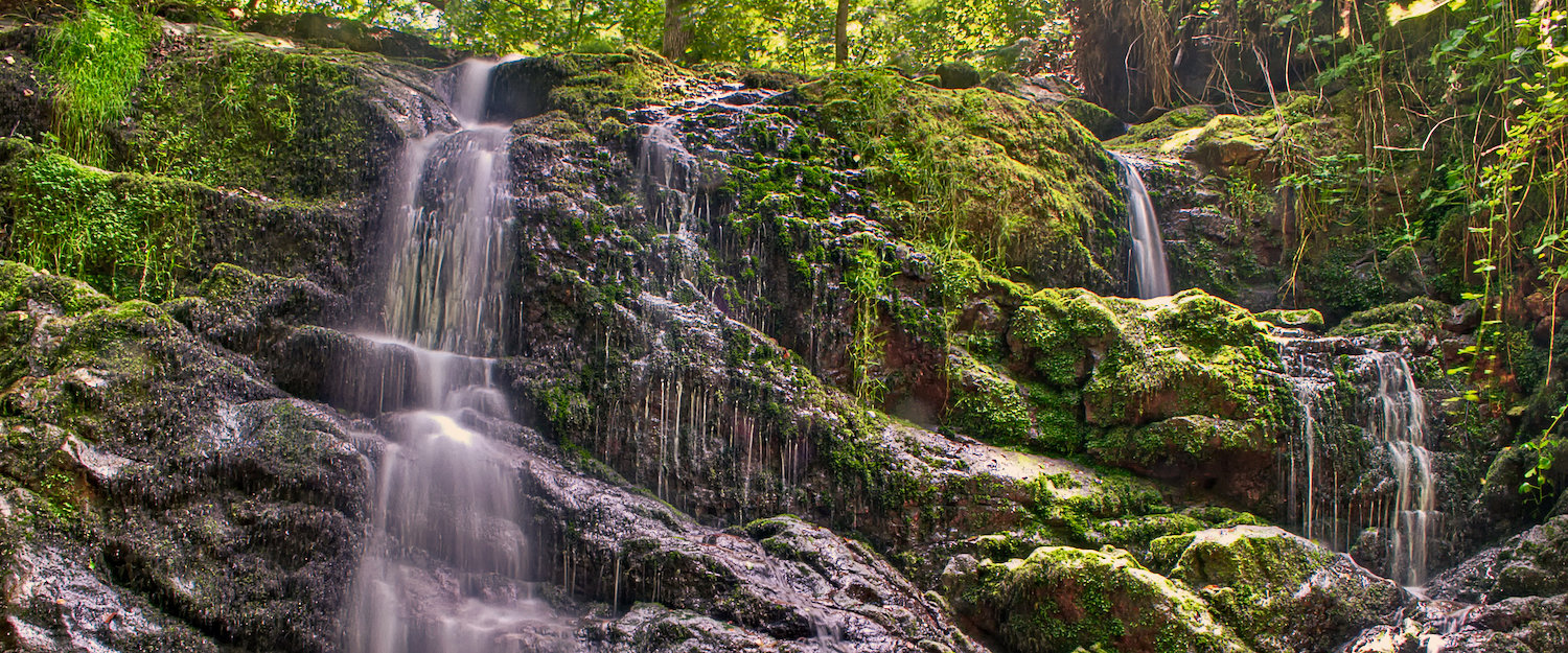 Una bella cascada Una bella cascada