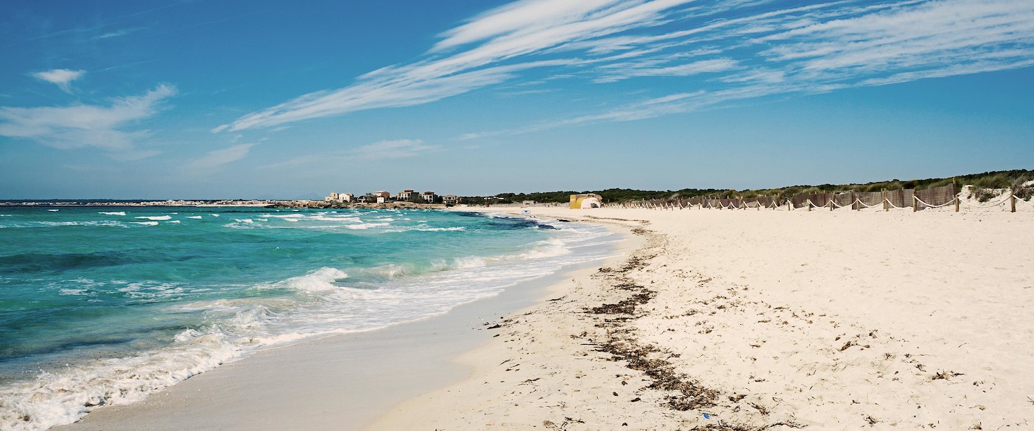 Weißer Sandstrand auf Mallorca Weißer Sandstrand auf Mallorca
