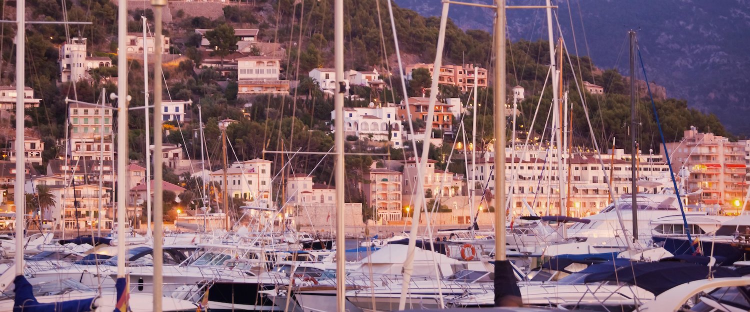 Der Hafen von Port de Soller.