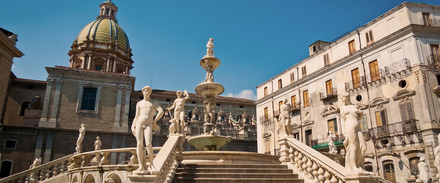 Fontana Pretoria, Palermo. Fontana Pretoria, Palermo.