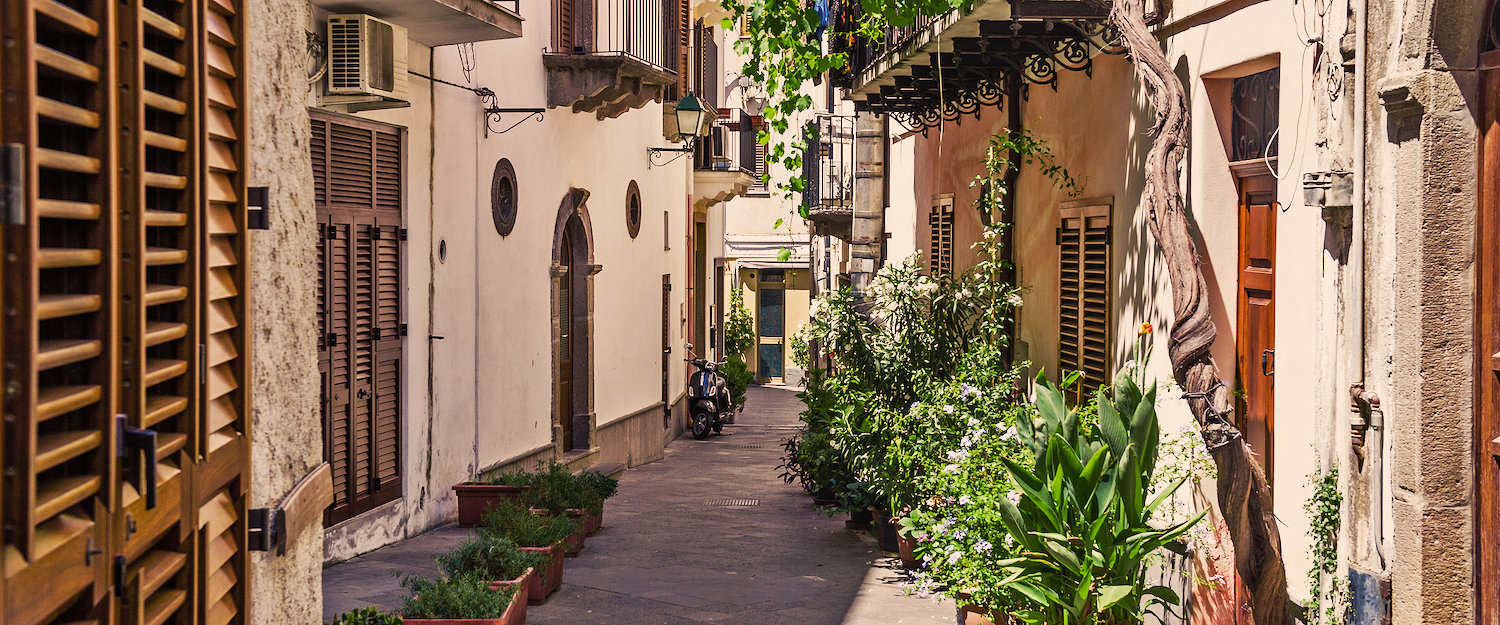 Bewundern Sie die wunderschöne Altstadt von Marina di Ragusa. Bewundern Sie die wunderschöne Altstadt von Marina di Ragusa.