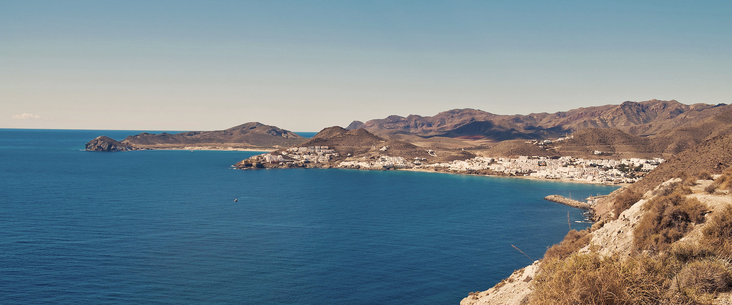La costa de Agua Amarga La costa de Agua Amarga