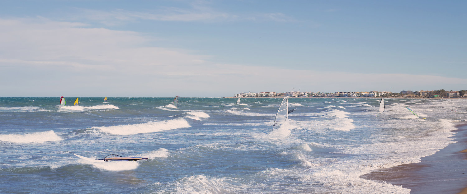 Olas en la playa de Oliva Olas en la playa de Oliva